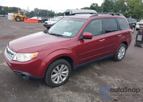 2013 Subaru Forester 2.5X Limited z USA, uszkodzony, nr VIN JF2SHAFC6DH416491